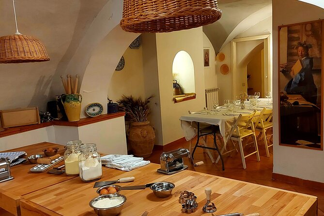 Small-Group Pasta Making Steps From the Vatican Museums - Menu Details