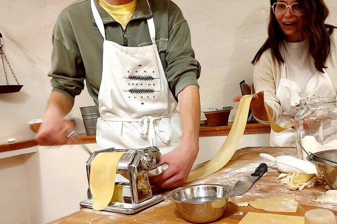 Small-Group Pasta Making Steps From the Vatican Museums - Recipe Booklet Feedback