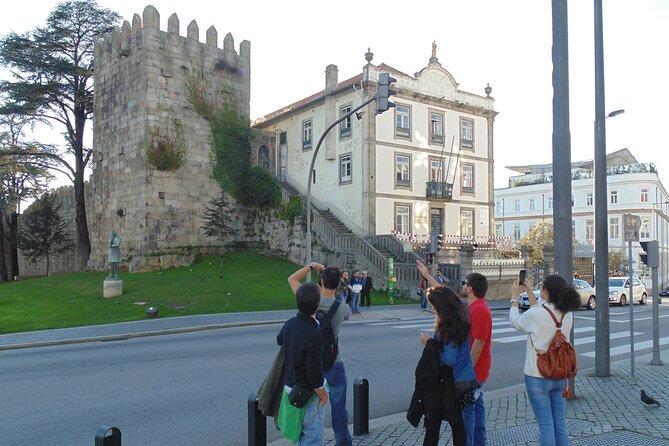 Small-group Portos Roots Walking Tour - Exploring Portos Roots