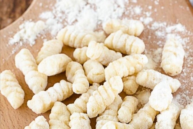 Small Group Positano Cooking Class Gnocchi Tiramisu With Drinks - Getting to the Cooking Class