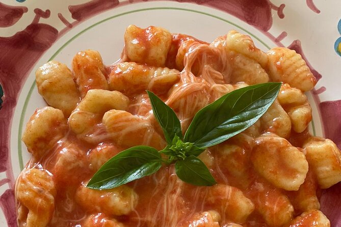 Small Group Positano Cooking Class Gnocchi Tiramisu With Drinks - Enjoying the Family-Style Meal