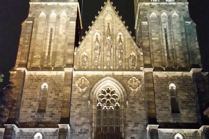Small-Group Prague Castle and Interiors Walking Tour - Questions About Staying Here
