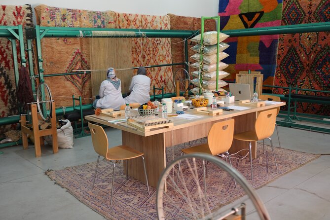 Small Group Rug Making Workshop in Marrakech With Licensed Guide - Meeting and Accessibility