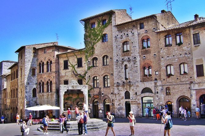 Small-Group Siena and San Gimignano With Dinner in a Boutique Winery - Guided Tour of Siena
