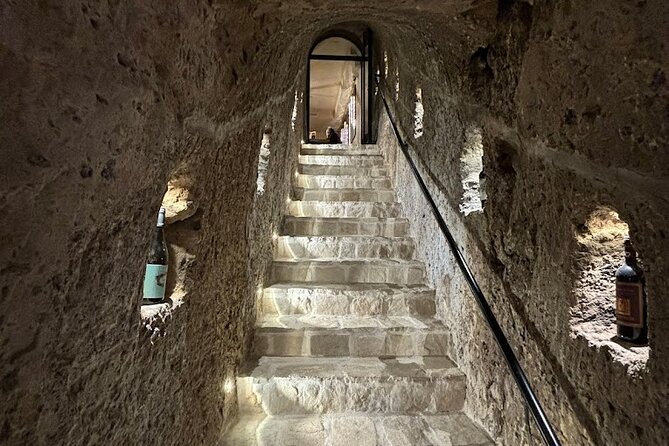 Small Group Sorrento Wine Tasting Experience With a Sommelier - Pairing With Authentic Delicacies