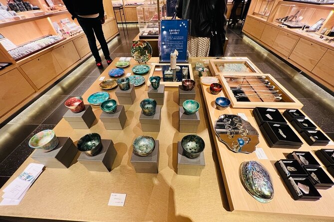 Small-Group Souvenirs Hunting Tour in Ginza - Cultural Immersion