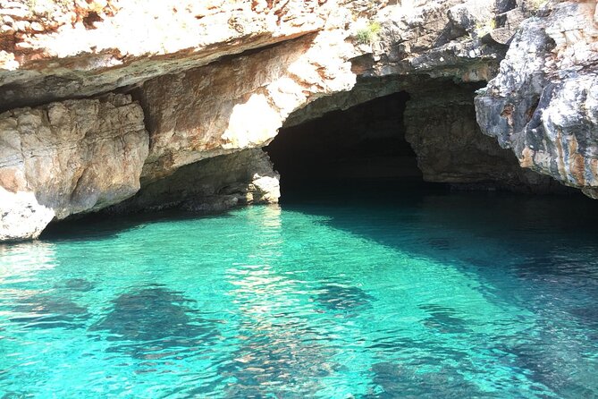 Small Group Speedboat Excursion to Haxhi Ali and Dafina Caves - Speedboat Excursion