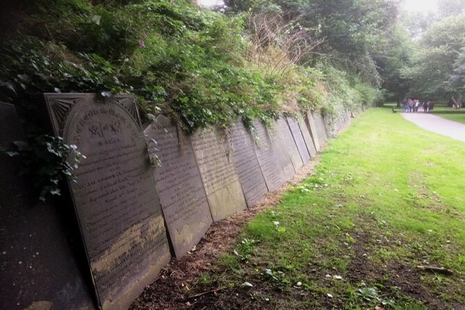 Small-Group St. James Cemetery Tour in Liverpool - Creating Wax Rubbings