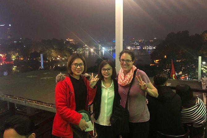 Small Group Street Food Tour in Hanoi With Expert Local Guide - Vegetarian Option and Transportation