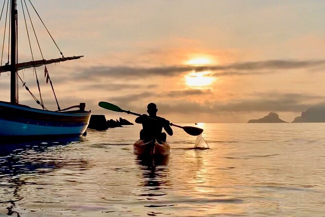 Small Group Sunrise Kayak Tour With Snorkeling and Coffee - Guidance and Support