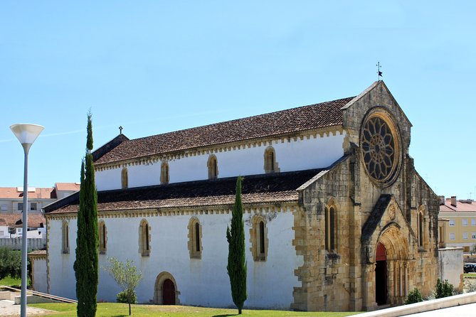 Small-Group Tour From Lisbon to Tomar Knights Templar History - Exploring Almourol Castle
