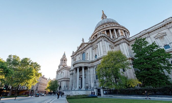 Small-Group Tour: Historical Pub Walking Tour of London - Experiencing Local Drinking Culture