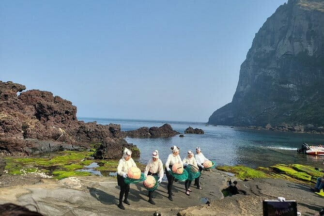 Small Group Tour in East Jeju Healing Island w/Woman Divers Show - FAQ