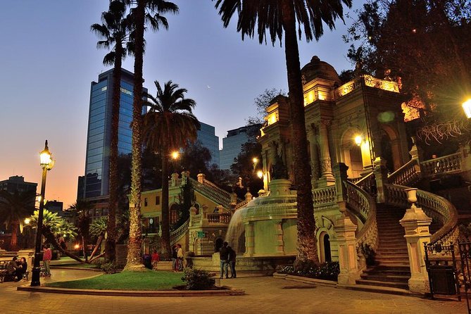 Small-Group Tour: Night City Tour With Santa Lucia Hill and Dinner Show - Dining Experience