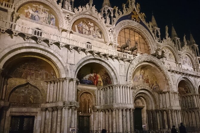 Small Group Tour of Venice by Night With an Expert Local Guide - Inclusions and Exclusions