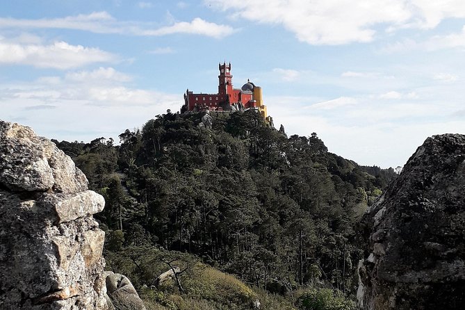Small Group Tour Through the Romantic Sintra & Amazing Cabo Da Roca & Cascais - Exploring UNESCO-listed Sintra