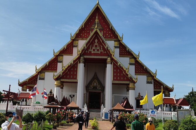 Small Group Tour to Ayutthaya Temples From Bangkok With Lunch - Experience a Small-Group Guided Tour