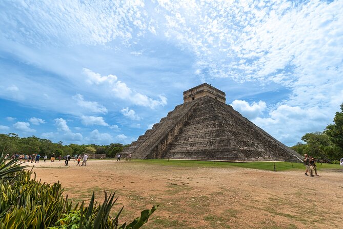 Small Group Tour to Chichen Itza Early Entry + Cenote + Coba - Exploring the Cenote