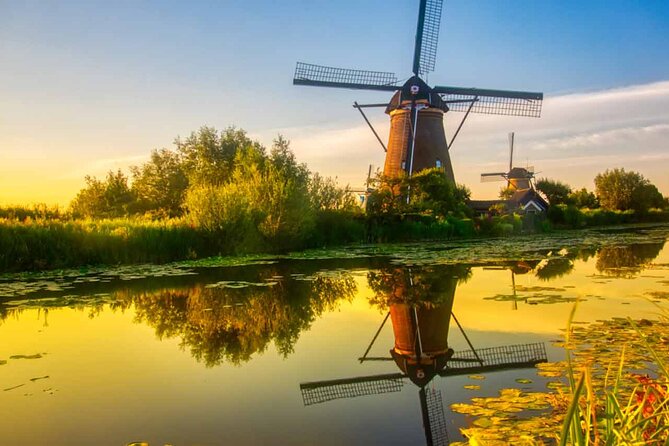 Small Group Tour to Kinderdijk Windmills and Delft From Amsterdam - Meeting and Pickup Details