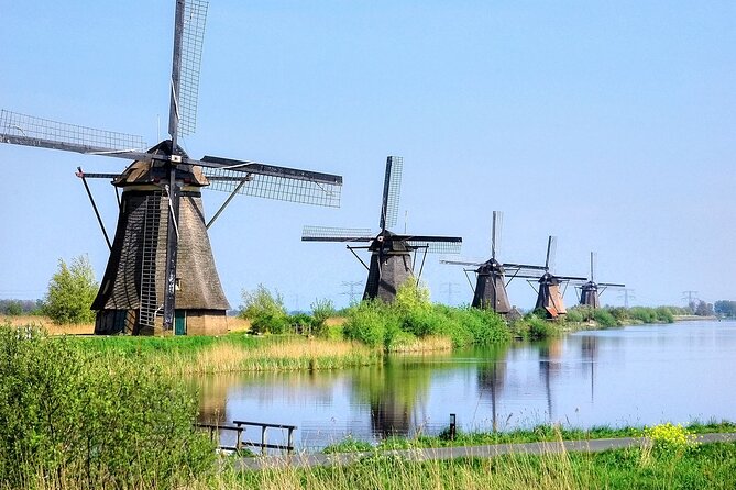 Small Group Tour to Kinderdijk Windmills and Delft From Amsterdam - Accessibility and Accommodations