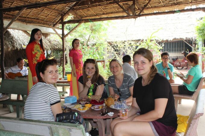 Small Group Tour to Mekong Delta 1 Day (Maximum 12pax) - Lunch at Local House