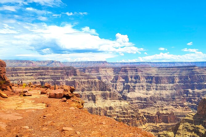 Small Group Tour to West Rim, Hoover Dam and 7 Magic Mountains - Visiting Hoover Dam