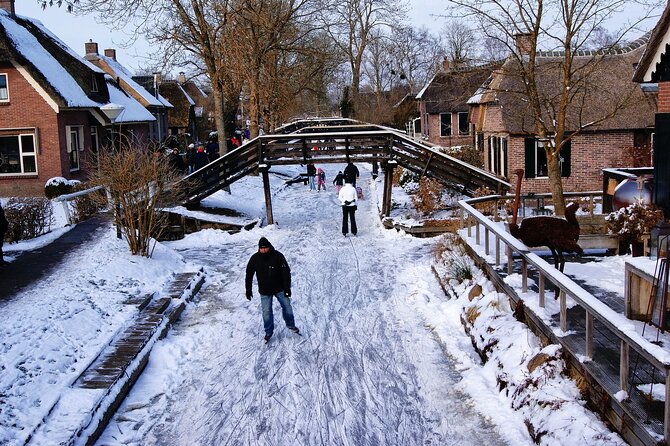 Small-Group Tour to Windmills & Giethoorn With Boat Tour - Traveler Reviews Breakdown