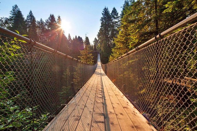 Small Group Tour: Vancouver Sightseeing and Capilano Suspension Bridge - A Guided Experience