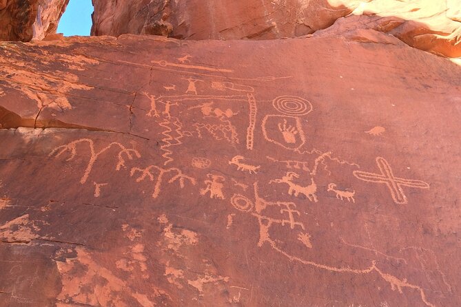 Small Group Valley of Fire Half Day Hiking Tour From Las Vegas - Exploring the Valley of Fire