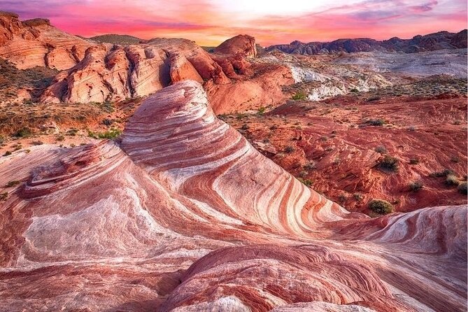 Small Group Valley of Fire Half Day Hiking Tour From Las Vegas - Discovering Ancient Petroglyphs