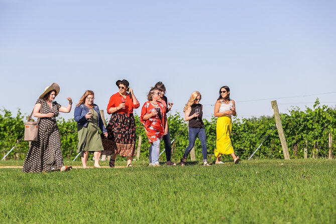 Small-Group Vineyard and Orchard Tour With Wine Tasting in Muscoda - Vineyards and Orchards of Muscoda