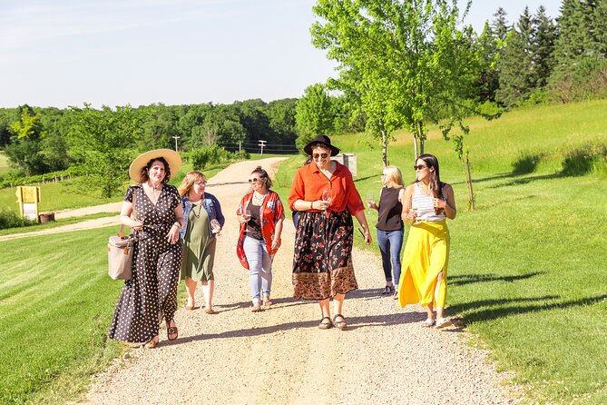 Small-Group Vineyard and Orchard Tour With Wine Tasting in Muscoda - Booking and Cancellation Policies
