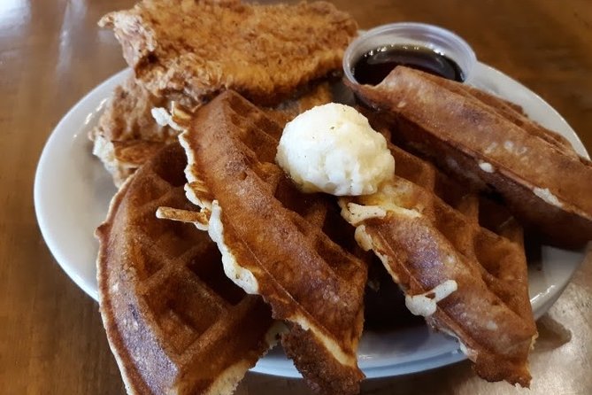 Small-Group Walking Tour in Greenville With Breakfast - Duration and Group Size