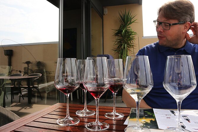 Small Group Wine Tour in Sumadija Wine Region - Transportation and Meeting Point