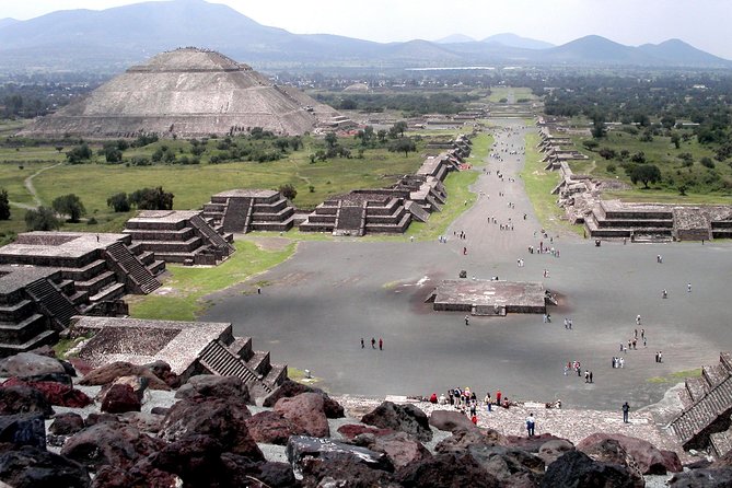 Small VIP Group: Teotihuacan Pyramids and Shrine of Guadalupe With Lunch - Personalized Service Offered