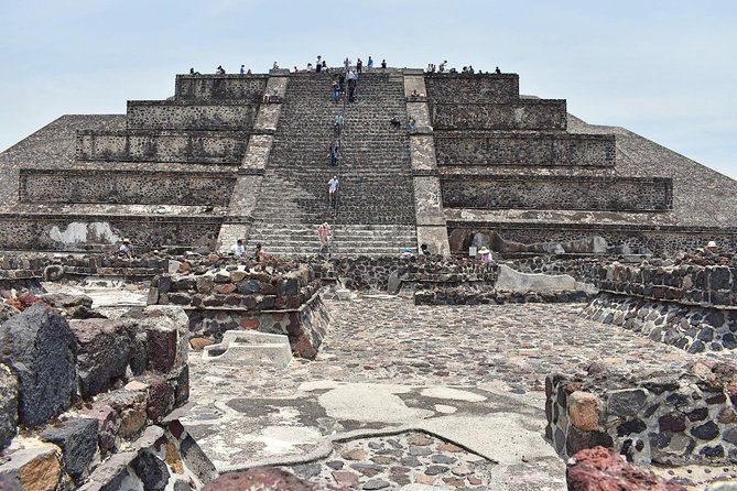 Small VIP Group: Teotihuacan Pyramids and Shrine of Guadalupe With Lunch - Praise for Knowledgeable Guide