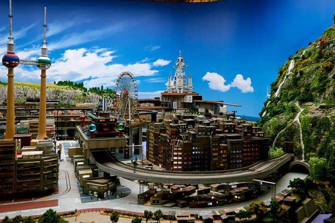 SMALL WORLDS Miniature Museum Japan - Facilities and Services