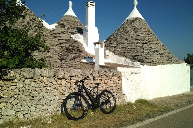 Smart & Easy Ebike Tour in the Itria Valley: Martina Franca - Locorotondo - Quick Points