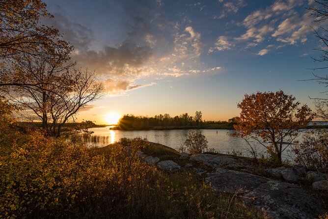 Smartphone Driving Tour Between Kenora and Winnipeg - Attraction Accessibility