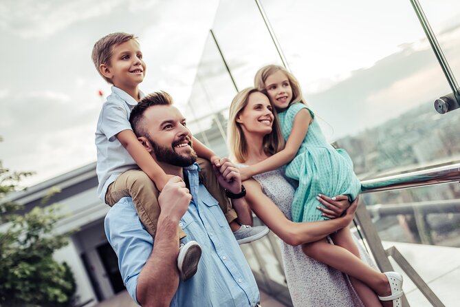 Smartphone-Guided Walking Tour of Downtown Cincinnati Sights & Stories - Family-Friendly Stops