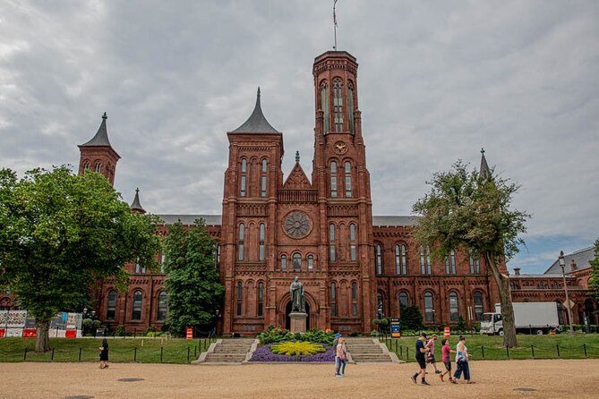 Smithsonian Museums Walking Tour With Reserved Air & Space Entry - Accessibility and Additional Information