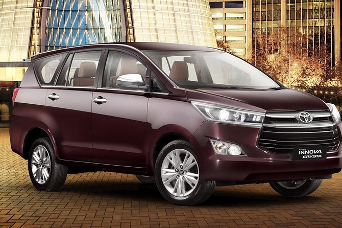 Smooth Departure Transfer by Car From Agra to Lucknow - Private Tour Experience