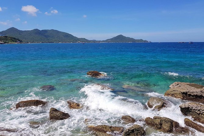 Snorkel Tour to Koh Nangyuan and the Hidden Bays of Koh Tao Onboard the Oxygen - Escape Crowds on Land