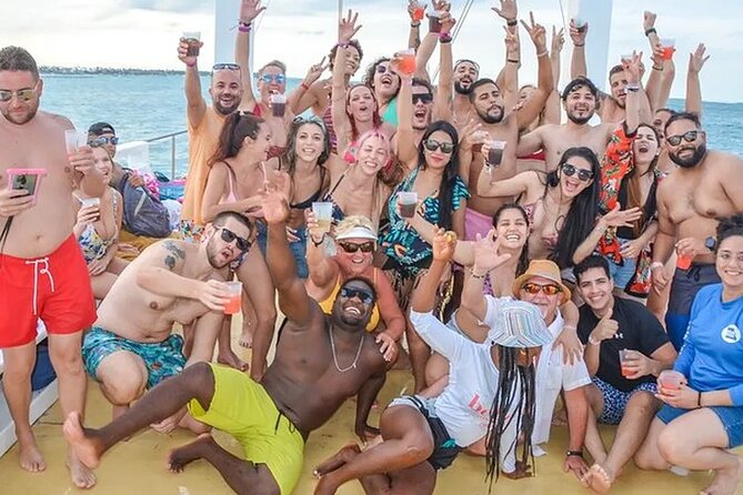 Snorkeling Cruise With Open Bar and Light Snacks - Inclusions