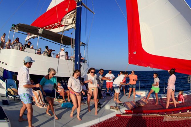 Snorkeling Discovery Sailing in Los Cabos - Onboard Amenities
