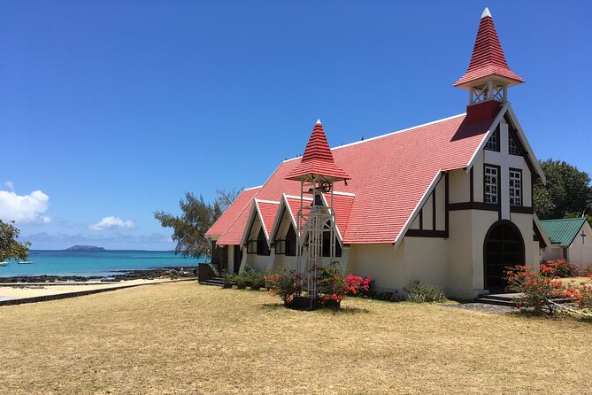 Snorkeling With Giant Turtles, the Red Church, Pamplemousses Garden & Port Louis - Snorkeling With Giant Turtles