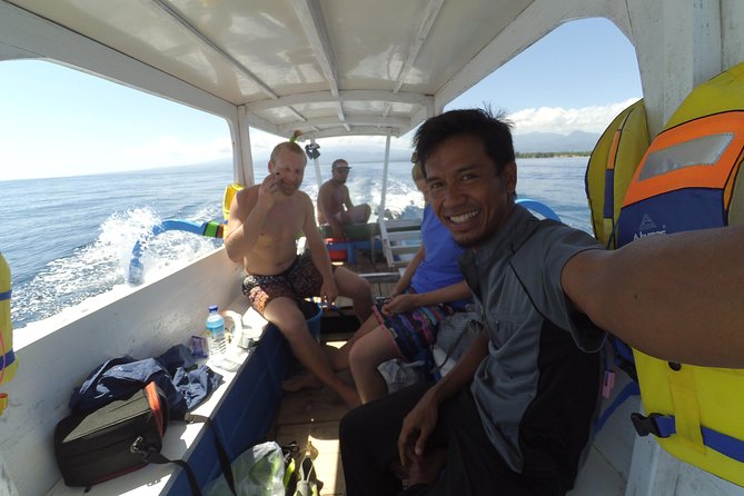 Snorkeling With Turtles on Gili Trawangan - Snorkeling Amidst Vibrant Reefs