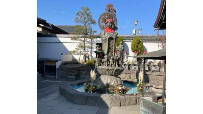 Snow Monkey & ZinkoJi With Sake Tasting Private Tour - Highlights of the Tour