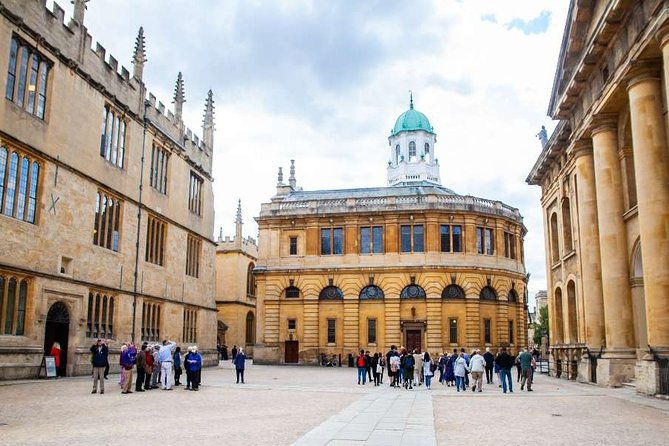 Social Distancing Specialised Oxford University Walking Tour With Student Guides - History of Oxford University