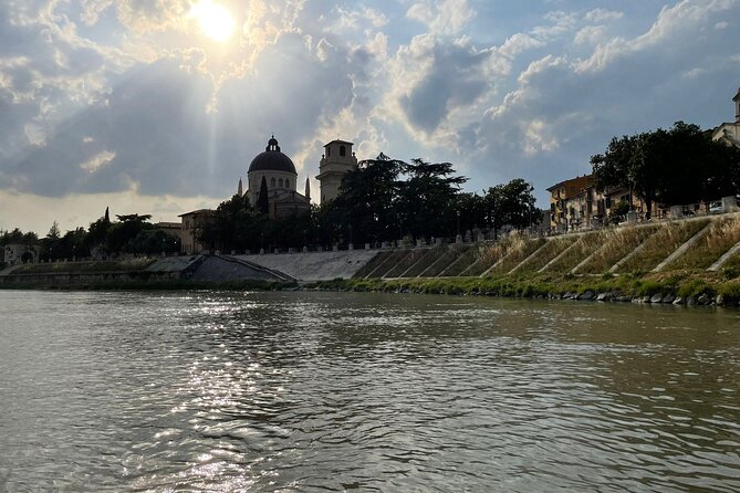 Soft-Rafting at Sunset and Aperitif in Piazza Erbe - Explore Veronas Riverside Charm